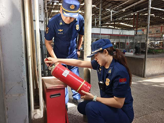 烏海消防 深入人員密集場所開展消防技術(shù)服務(wù)，筑牢安全防線